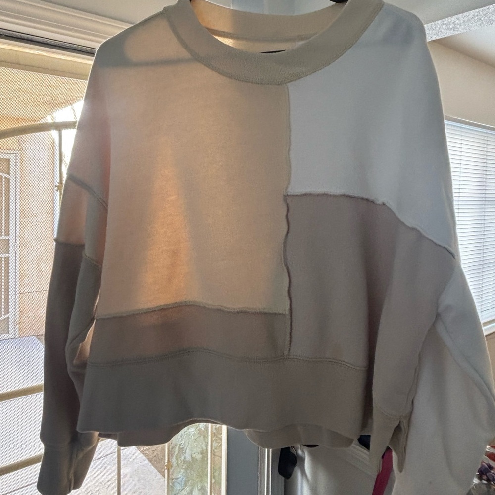 Abercrombie & Fitch Colorblock sweater